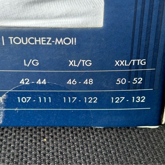 Tommy Hilfiger men’s V-neck undershirts white 3 pack XL NIB - Picture 4 of 6